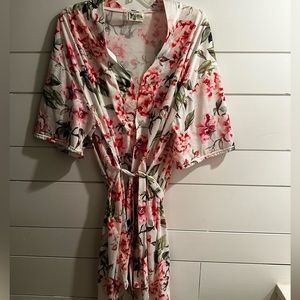 Show Me Your Mumu Women One Size Brie Robe Kimono Garden of Blooms Floral Pink